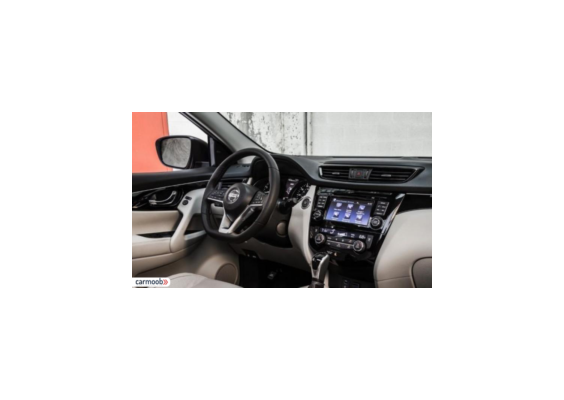 Nissan  Rouge 4#4 Or  Similar